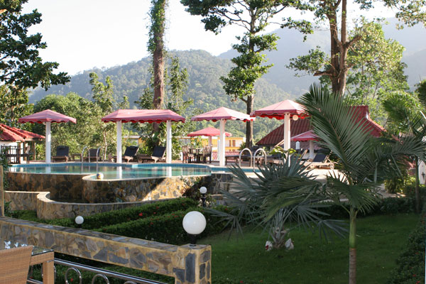 Pool-Anlage im Top Resort.