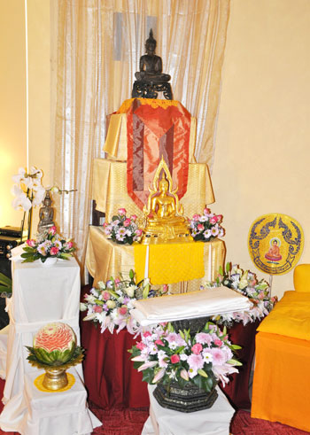 Buddha Statue beim Kathina-Fest.