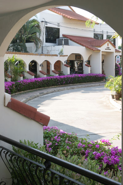 Innenhof im Lopburi Inn Resort