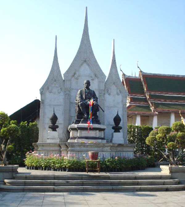 Statue von Rama III.