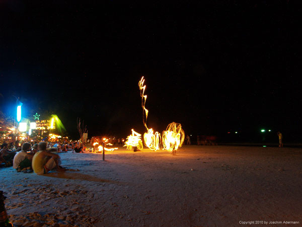 Feuerspiele am Abend auf Koh Samet