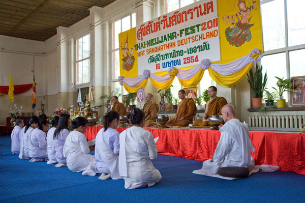 Neujahrsfest, Songkran, im Meditationscenter Wat Sanghathan Berlin