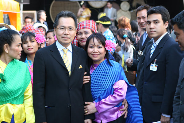 den thailändischen Vize-Premier im Griff