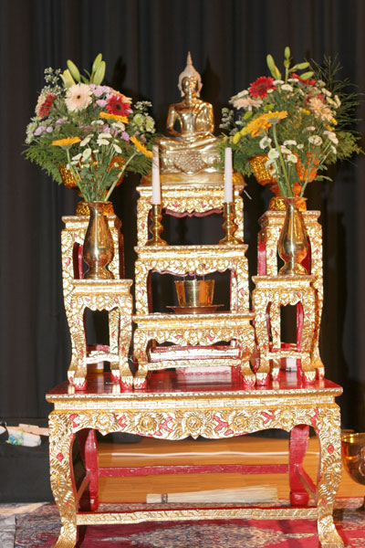 Goldener Buddha im Fontanehaus