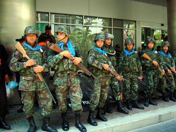 Militärs in Bangkok während der Unruhen