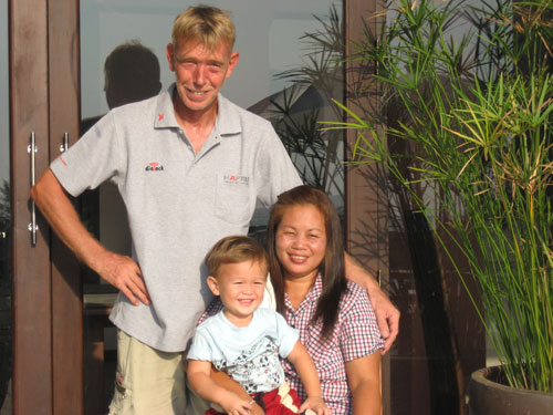 Markus Huegi mit Familie vom Khao Lak Riverside Resort & Spa