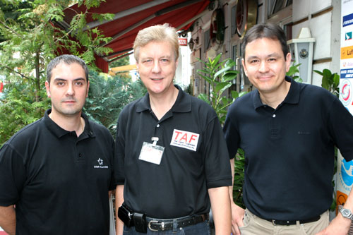 Bernd von Sa in der Mitte mit Guiseppe Marcario (Austrian Airlines) und rechts Jan Dupka (Qatar Airways)