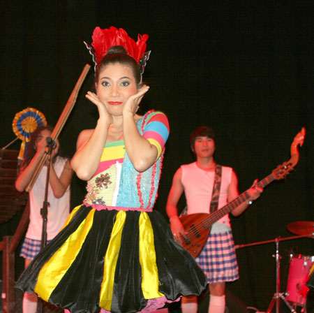 Pong Lang Sa-On Tänzerin 2008