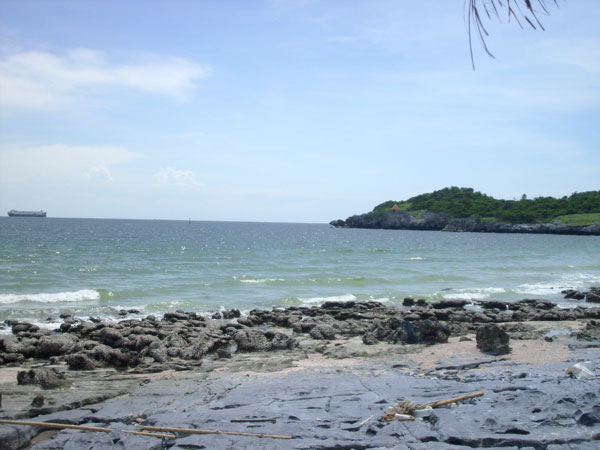 Strand rustikal auf Koh Si Chang