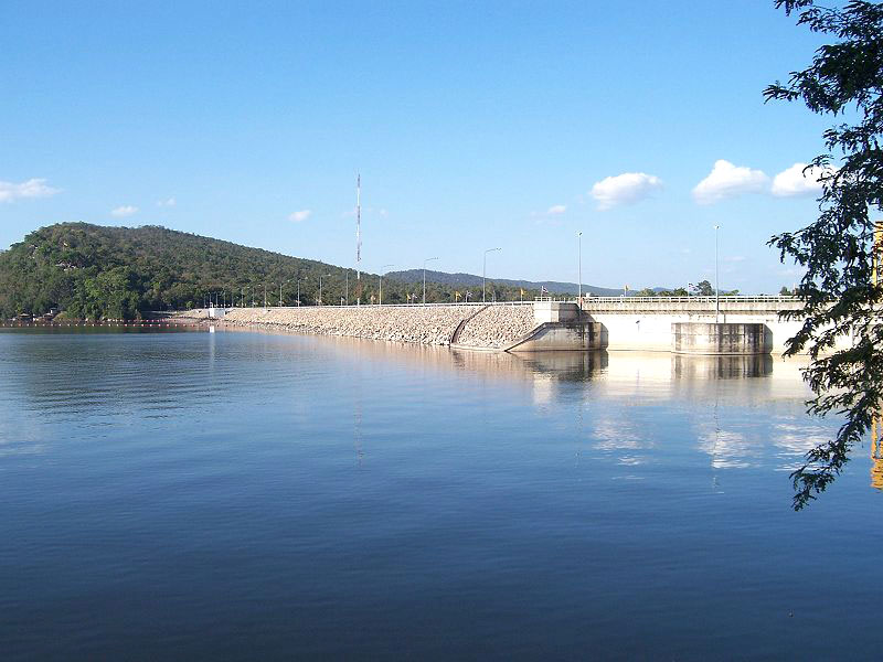 Der Staudamm Ubol Ratana