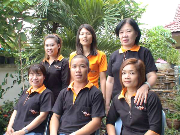 Thailändisches Betreuungspersonal.